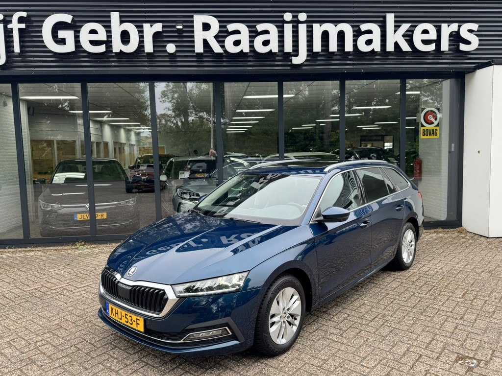 Škoda Octavia Combi 1.0 TSI Ambition Panoramadak Trekhaak LED Navi