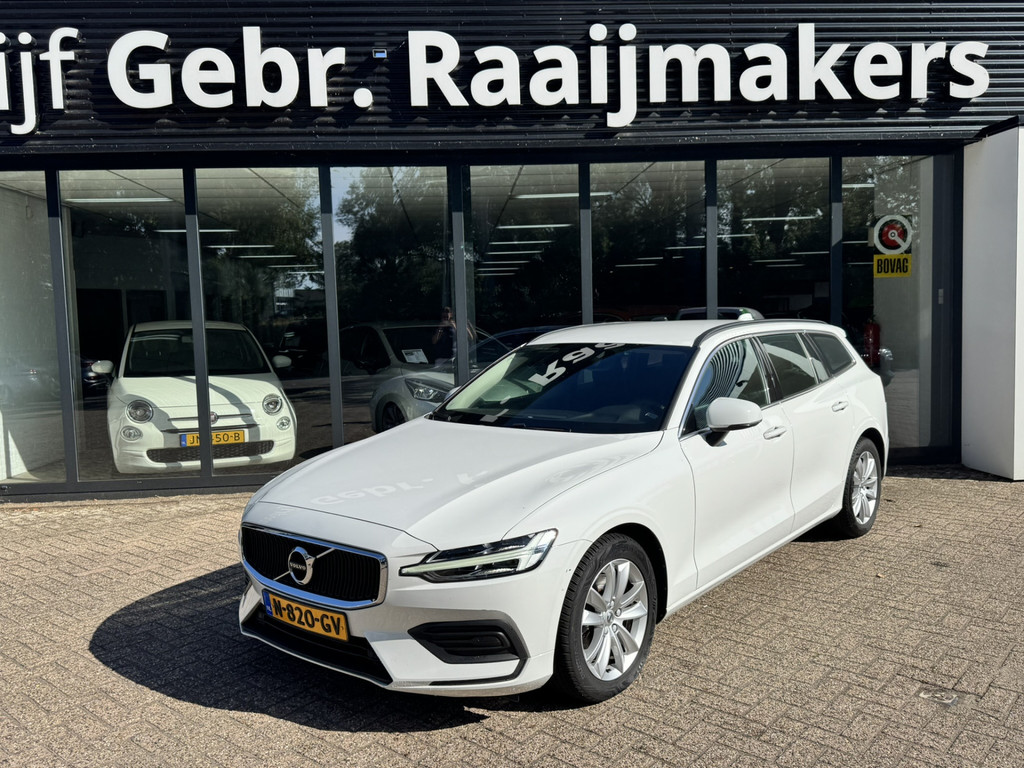 Volvo V60 2.0 B3 Momentum Business Navi ACC
